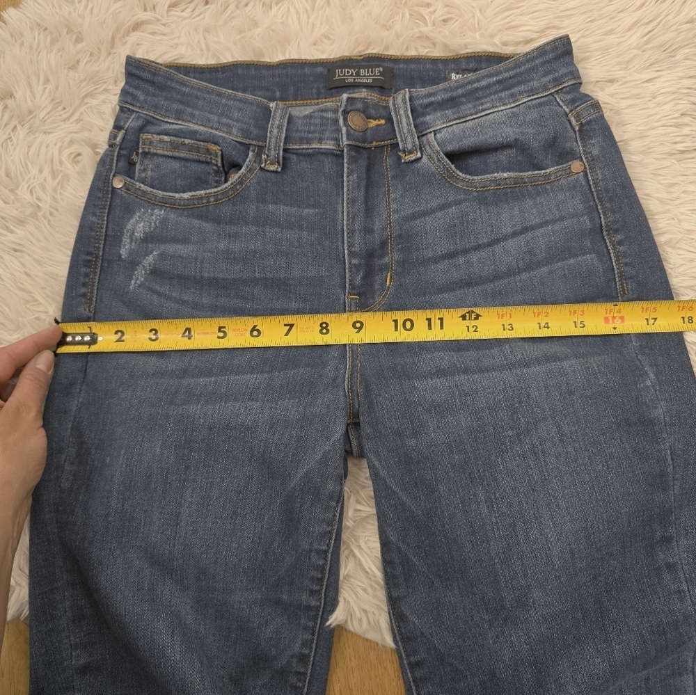 Judy Blue Dark Wash Straight Leg Relaxed Fit Lightly Distressed Jeans Size 5 27 - Picture 4 of 13